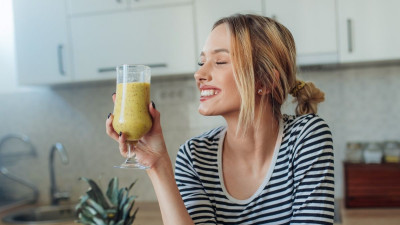Manfaat Collagen Drink, Benarkah Bikin Kulit Jadi Cantik?
